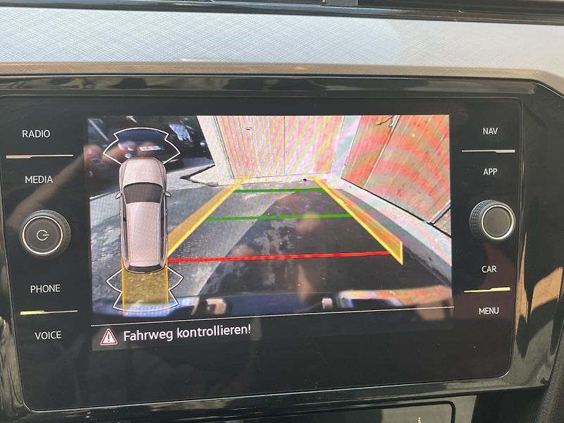 Volkswagen Passat (2021) VARIANT 4MOTION 2,0TDi 140kW - fotka 12 z 25