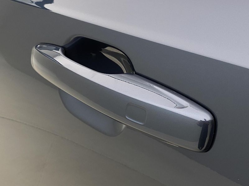 Volvo XC90 (2026) T8 AWD Plug-in CORE 7m - fotka 20 z 64