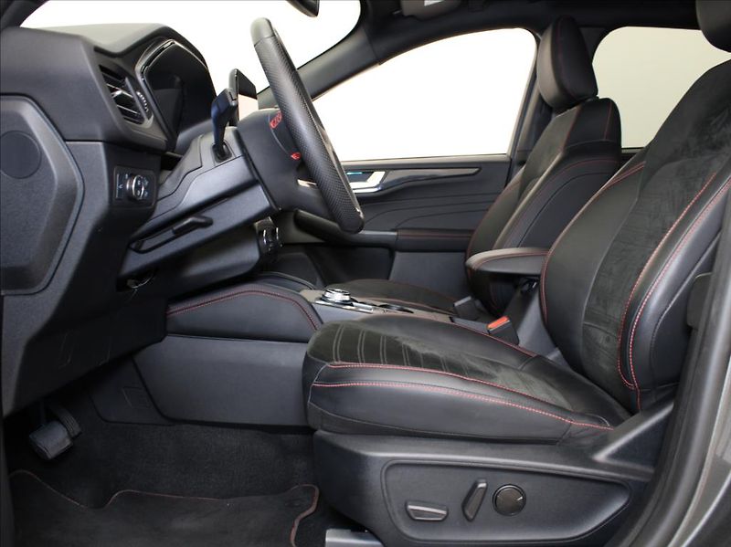 Ford Kuga 2,5 Hybrid 140kW ST-line X ČR - fotka 6 z 27