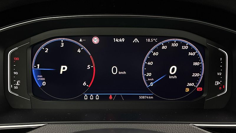 Volkswagen Passat 2.0 TDI DSG 4MOTION R-Line Var - fotka 10 z 29