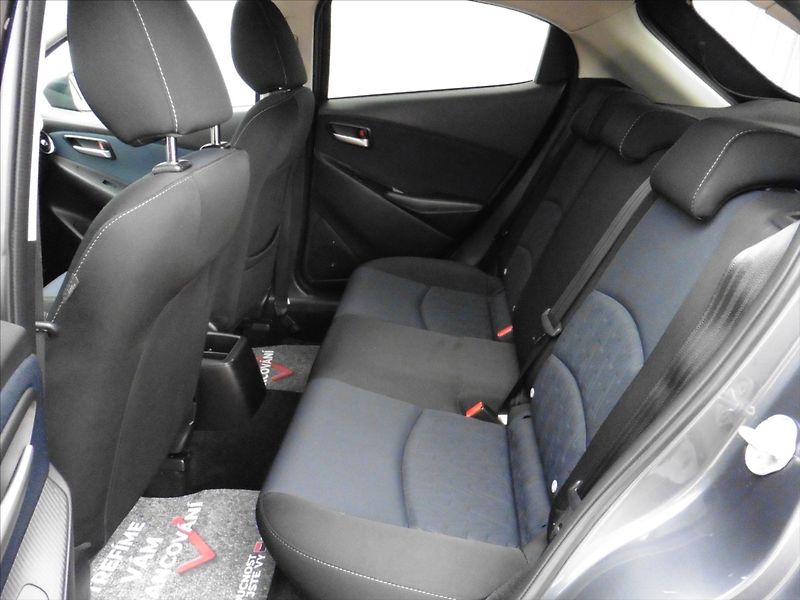 Mazda 2 1,5 Skyactiv Takumi - fotka 14 z 16