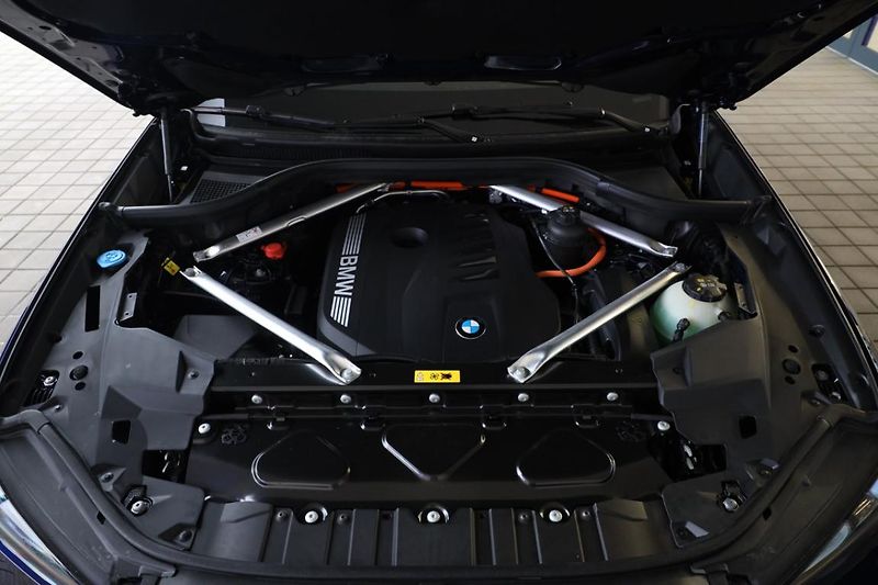 BMW X5 xDrive50e - fotka 9 z 18