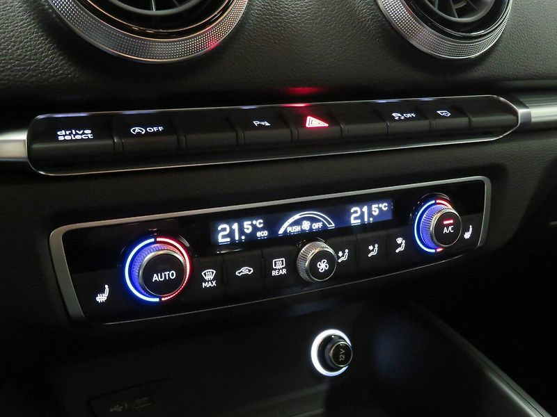 Audi A3 - fotka 21 z 23