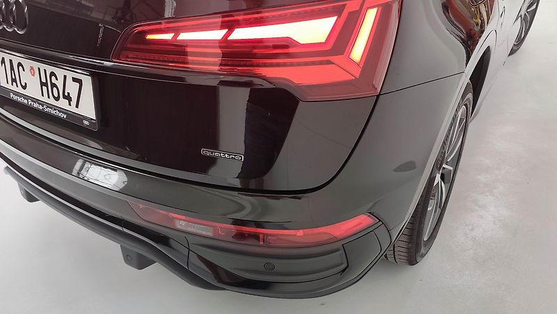 Audi Q5 (2023) Sportback S-line, B&O, Quattro - fotka 16 z 95