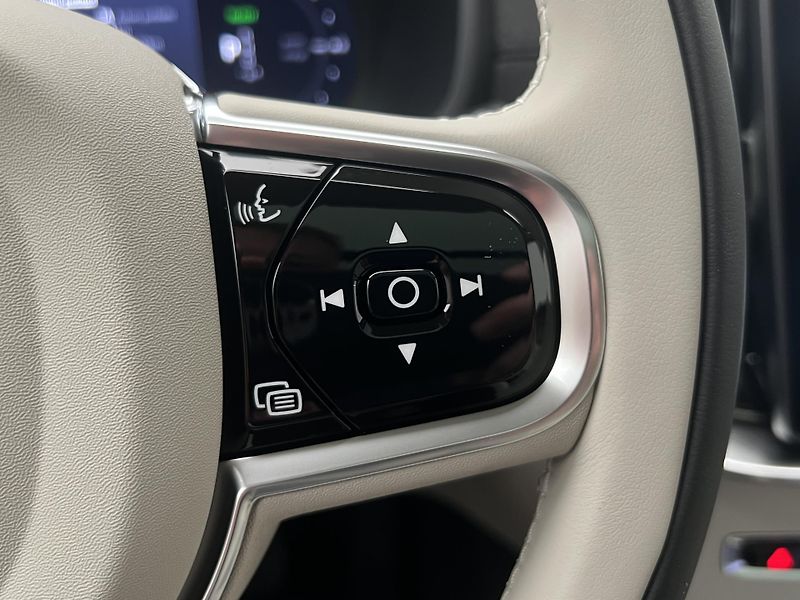 Volvo XC90 (2026) T8 AWD RECHARGE ULTRA BRIGHT - fotka 25 z 50