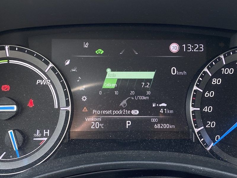 Toyota Highlander 2.5HSD, ČR-1m, Executive, DPH - fotka 12 z 23