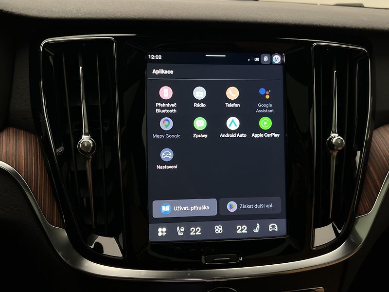 Volvo V60 (2026) B4 PLUS DARK AUT - fotka 8 z 47