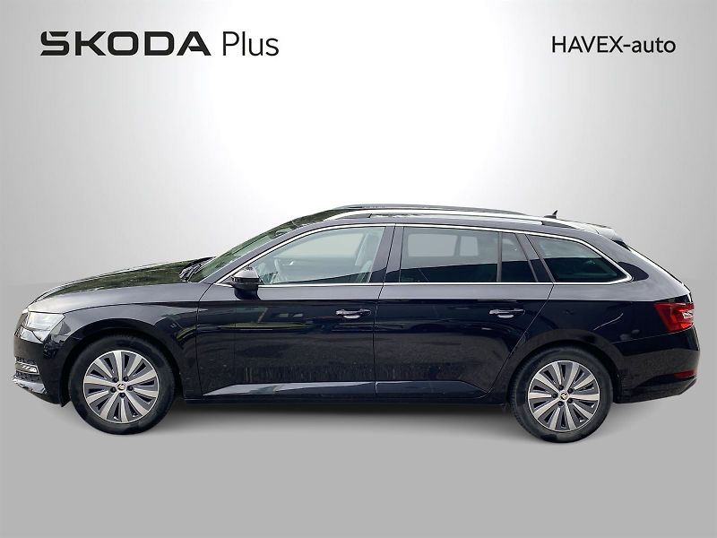 Škoda Superb (2021) Combi 1.5 TSI ACT DSG Style+ - fotka 34 z 36
