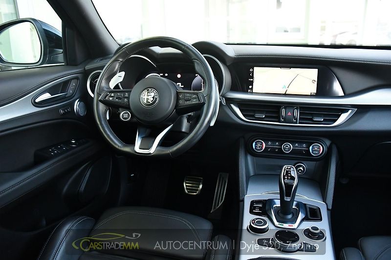 Alfa Romeo Stelvio 2.0 Turbo 16V 206kW Veloce AT8 - fotka 16 z 45