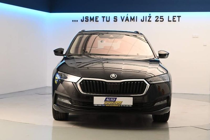 Škoda Octavia (2023) 2.0 LED DSG ACC TOUR VIRTUAL T - fotka 3 z 35