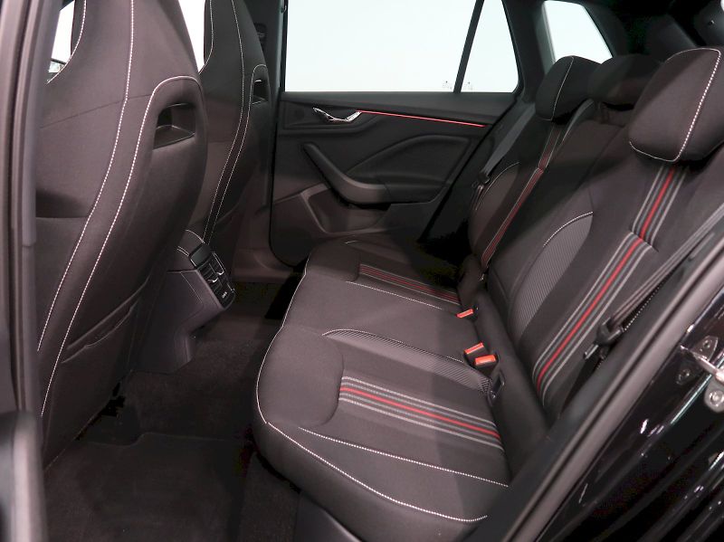 Škoda Kamiq (2026) MONTE CARLO 1.5TSI 110KW DSG P - fotka 16 z 38