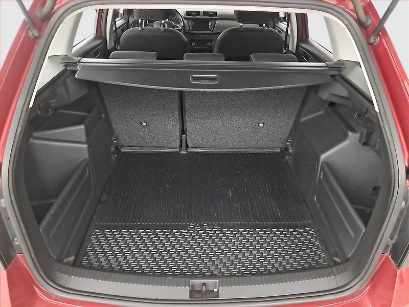 Škoda Fabia (2015) 1.2 TSI, Tempomat - fotka 14 z 20