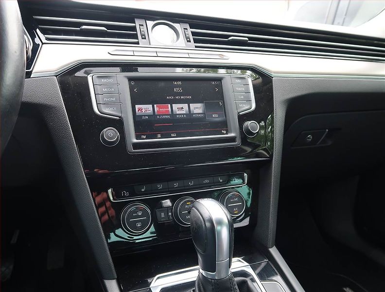 Volkswagen Passat (2016) Highline 2.0 TDI, Automat - fotka 12 z 21