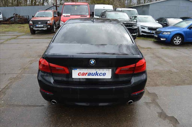 BMW Řada 5 (2017) 520D - fotka 5 z 20