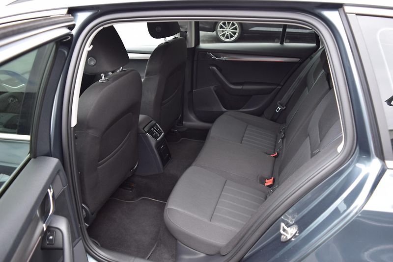 Škoda Octavia (2019) 1.5TSI 110kw STYLE TAŽNÉ SMART - fotka 14 z 45
