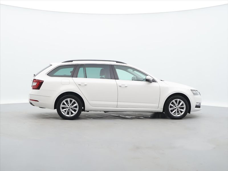 Škoda Octavia 1,6 TDI 85kW DSG Style LED CZ - fotka 7 z 22