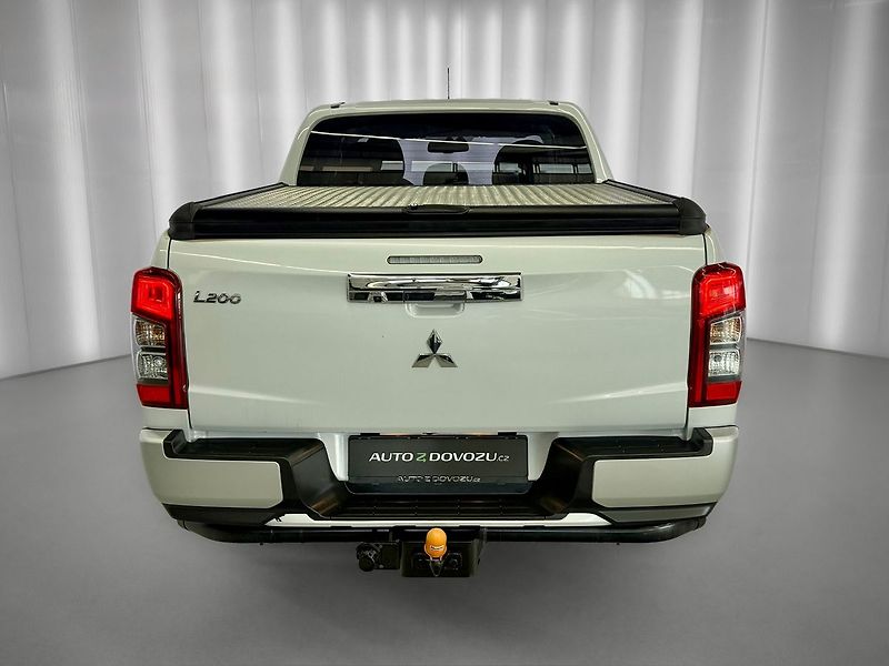 Mitsubishi Ostatní 2.2D-iD A/T INTENSE 4WD DOUBLE - fotka 6 z 20