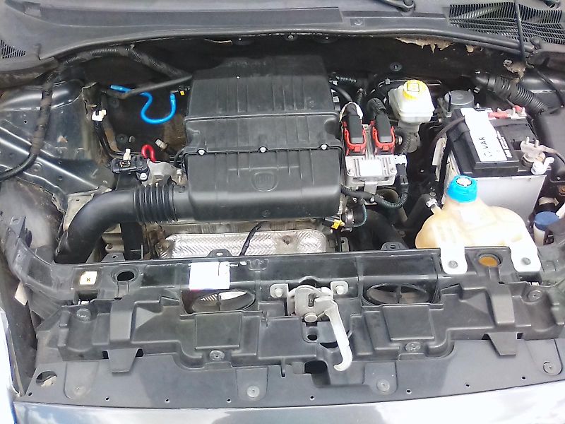 Fiat Punto (2010) 1.2i , 2.majitel - fotka 30 z 32