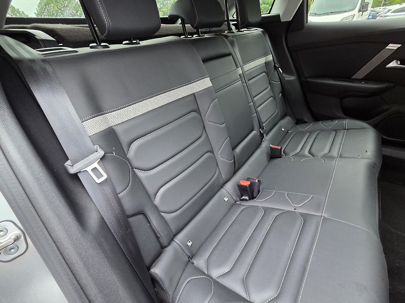 Citroën C4 (2022) 1.5 BHDi 130 SHINE EAT8 - fotka 11 z 38