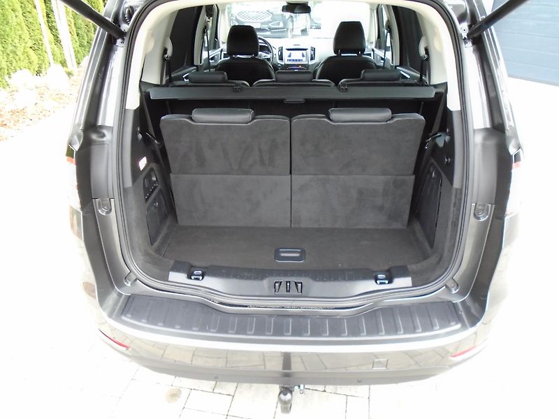 Ford Galaxy 2.5 Durarec FHEV Vignale 7míst - fotka 33 z 46