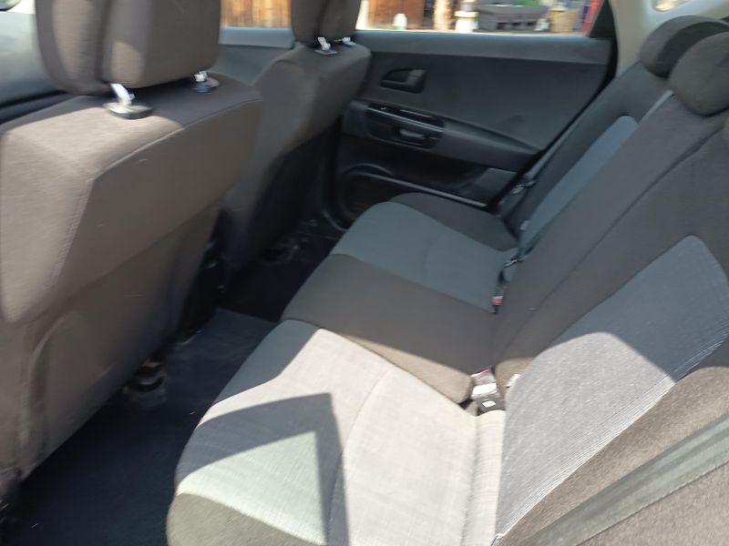 Kia Ceed (2010) 1.4SW - fotka 30 z 37