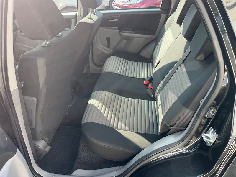 Suzuki SX4 (2013) 1.6 i 4x4 Nová STK - fotka 8 z 16