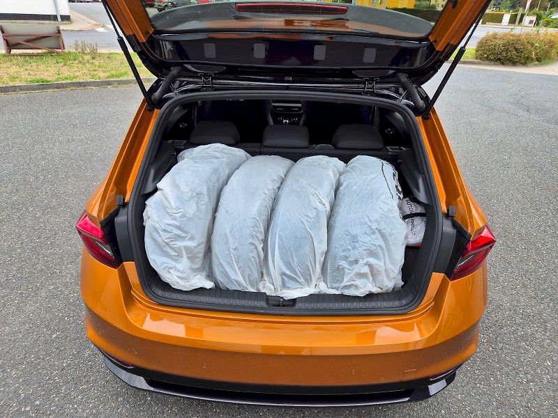 Škoda Fabia (2025) Monte Carlo 1.0TSi 85kW 7°auto - fotka 14 z 29