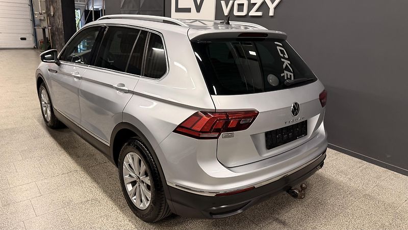 Volkswagen Tiguan (2022) 2.0 TDI,LIFEREZERVOVÁNO - fotka 9 z 40