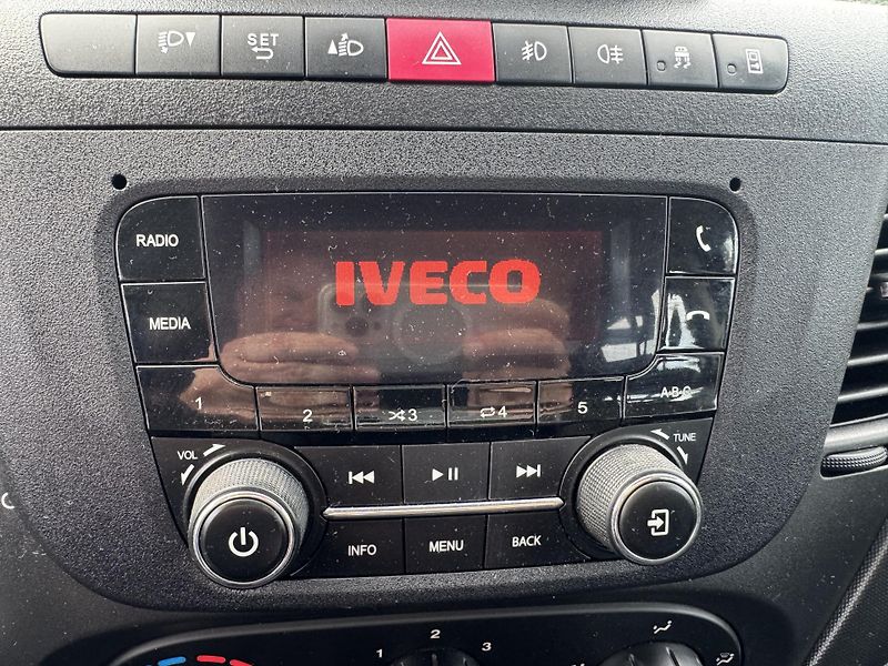 Iveco Daily 3.0,7míst,klima,TZ:3.500kg,DPH - fotka 27 z 33