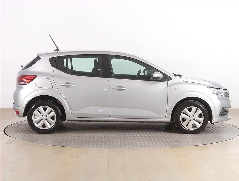 Dacia Sandero (2022) 1.0 TCe, Tempomat - fotka 6 z 18