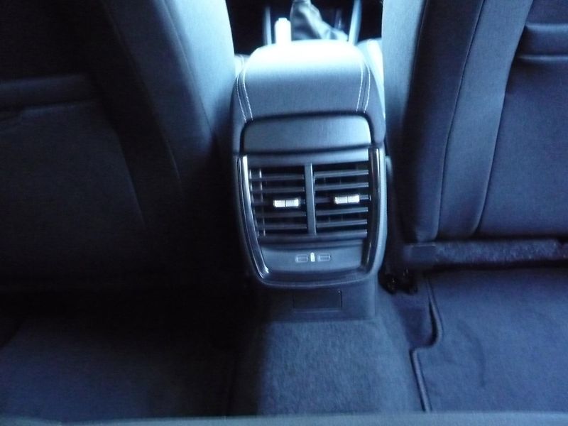 Škoda Kamiq (2024) 1,0TSi 85kW Selection - fotka 21 z 24