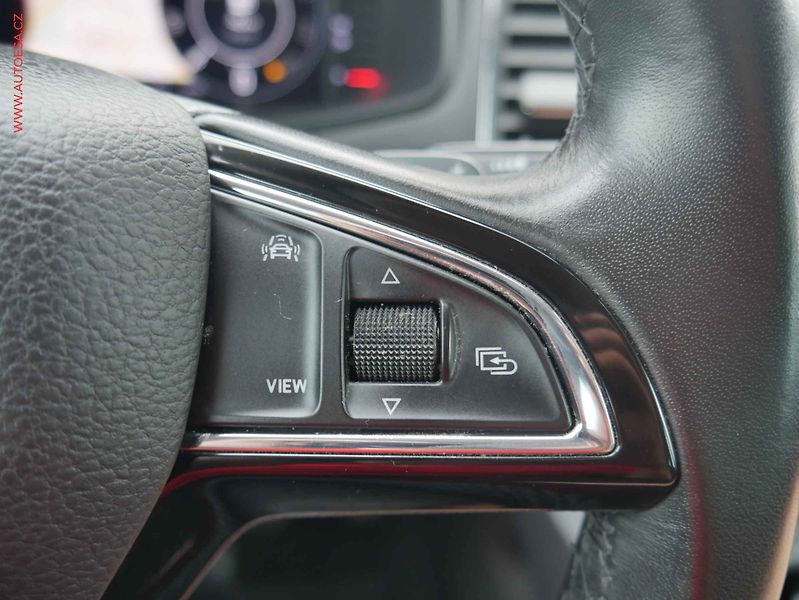 Škoda Karoq (2018) 1.6TDi, ČR, Style, DSG - fotka 14 z 15