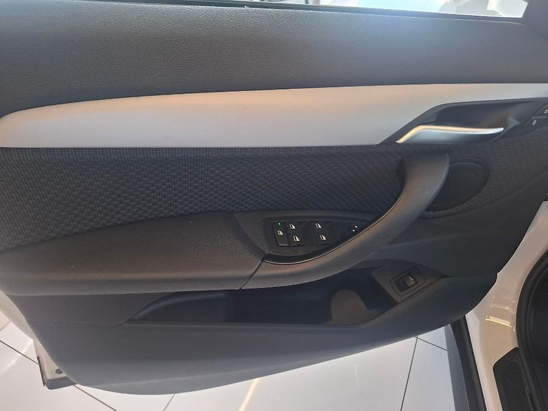 BMW X1 2.0d 110KW AUT 2017 - fotka 8 z 13