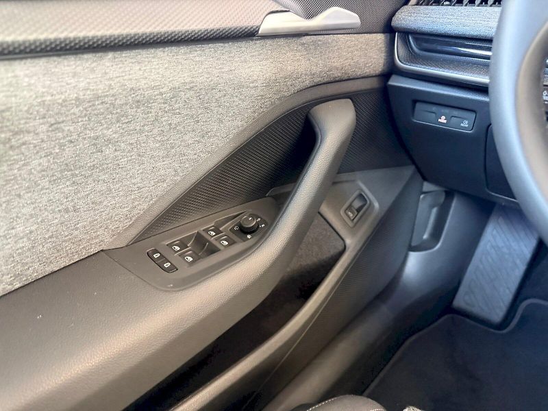 Škoda Superb (2025) Selection 2.0 TDI / 110 kW DSG - fotka 8 z 31