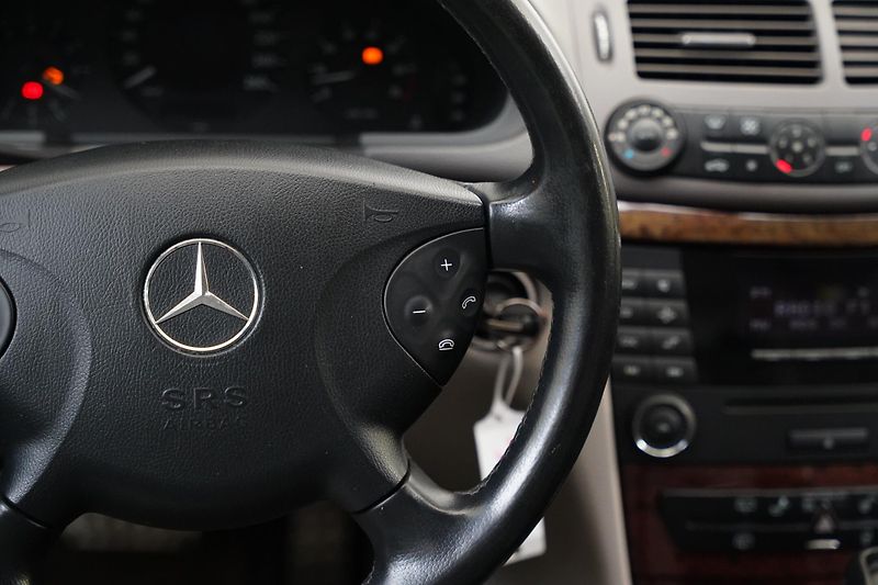 Mercedes-Benz Třídy E - fotka 16 z 24