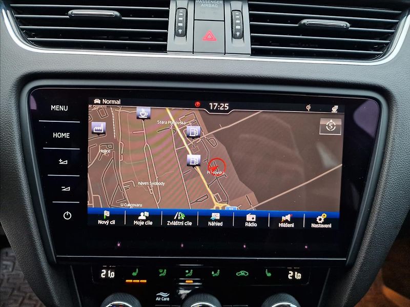 Škoda Octavia 2.0TDI 110kW DSG L&k, ČR, 1.Ma - fotka 25 z 50