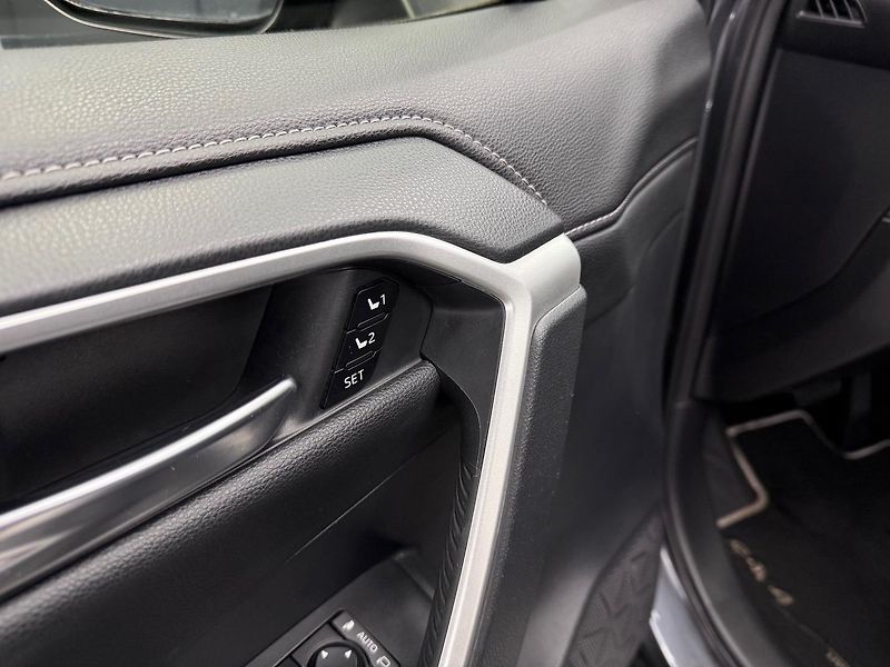Toyota RAV4 (2021) 2.5 Hybrid e-CVT Executive FW - fotka 11 z 26