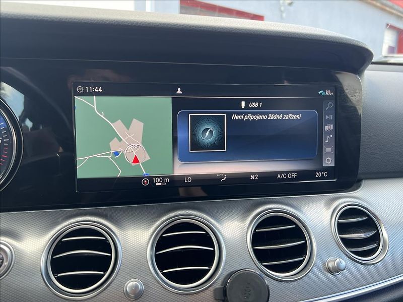 Mercedes-Benz Třídy E 2,0 E 220 d / 9G-TRONIC - fotka 39 z 48