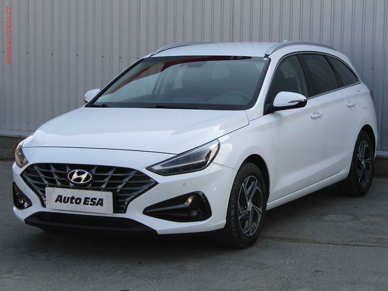 Hyundai i30 (2021) 1.6 CRDi, 1.maj,ČR, LED - fotka 3 z 22