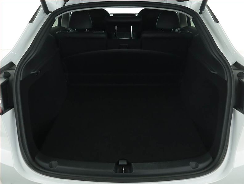 Tesla Model Y (2022) Performance 79kWh, SoH 89% - fotka 14 z 21