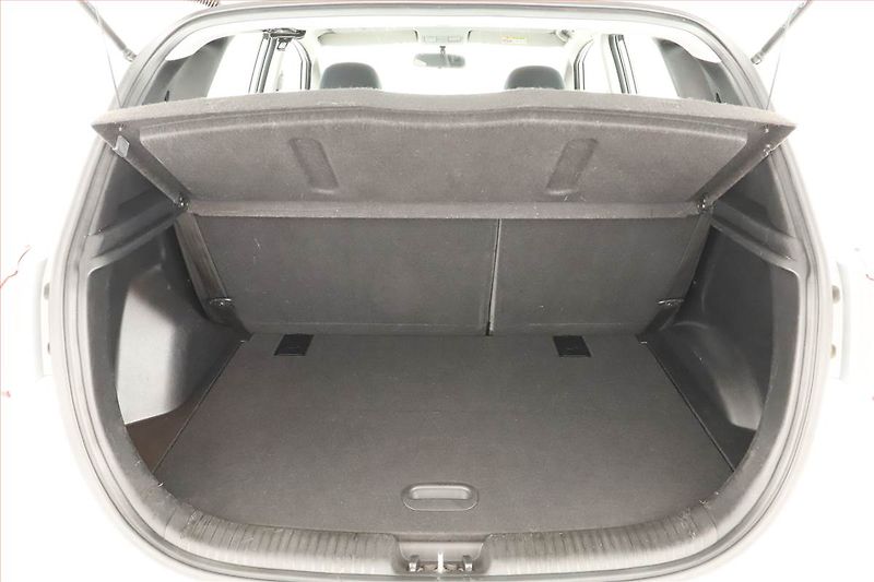 Hyundai ix20 (2014) 1.6 CRDi, Tažné, jezdí výborně - fotka 15 z 15