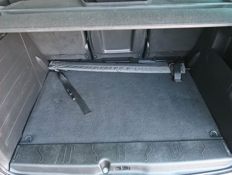Citroën Berlingo (2016) Shine 1.2 PureTech, 5Míst - fotka 12 z 13