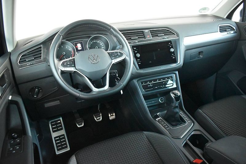 Volkswagen Tiguan (2023) 1.5TSI 5let záruka,manuál - fotka 5 z 24
