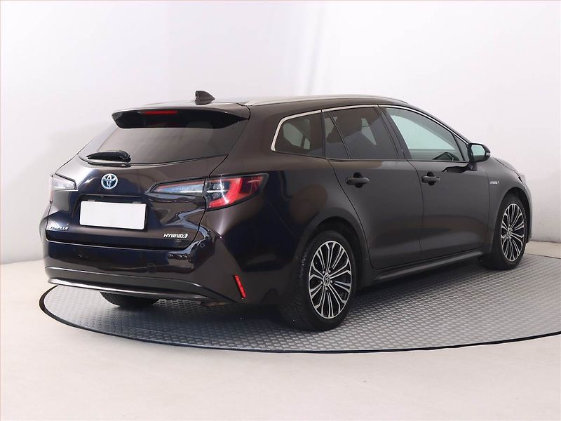 Toyota Corolla (2020) 1.8 Hybrid, Automat - fotka 5 z 20