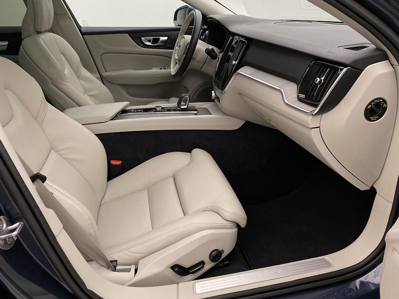 Volvo V60 CC B4 AWD BRIGHT PLUS AUT CZ - fotka 24 z 48