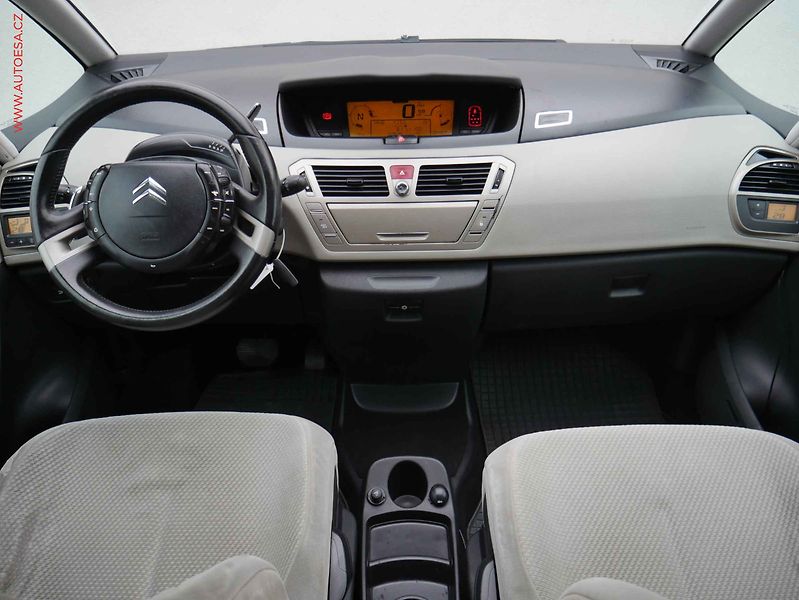 Citroën C4 Picasso (2007) 2.0HDi, AT, tempo, park.asist - fotka 8 z 17