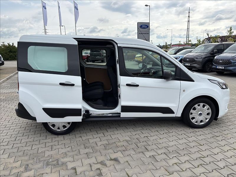 Ford Transit Connect 1,5 EcoBlue 74kW L1 DPH - fotka 12 z 33