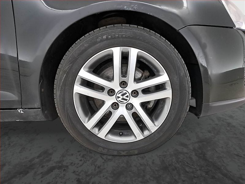 Volkswagen Golf (2008) 2.0 TDI, Serv.kniha, po STK - fotka 15 z 18