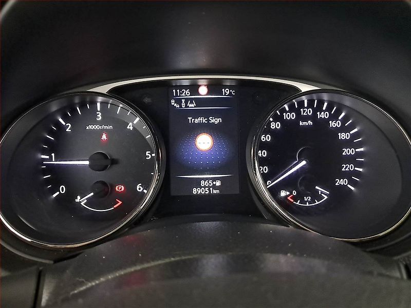 Nissan X-Trail (2016) 1.6 dCi, 4X4, Kůže, Navi - fotka 11 z 17