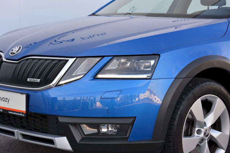 Škoda Octavia (2017) Combi 1.8 TSI 132 kW 4x4 DSG 6 - fotka 9 z 30